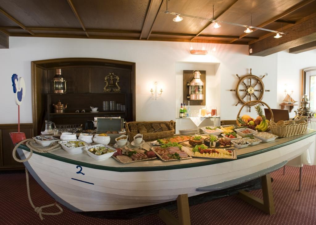 Hotel Friesenhof Веннингштедт Экстерьер фото
